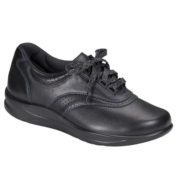 SAS Walk Easy Shoes | Size 9 Wide - Picture 1 of 9